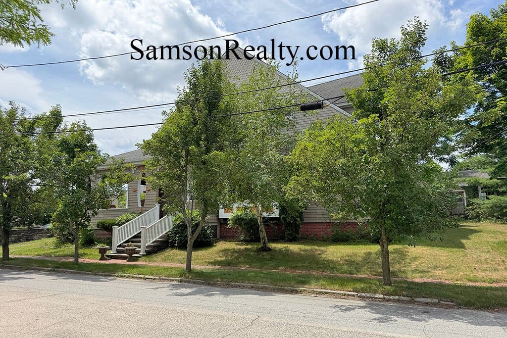 Cranston Condo: 14 Bartlett Ave