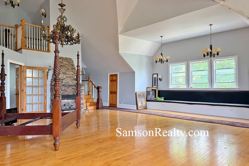 Cranston Condo: 14 Bartlett Ave