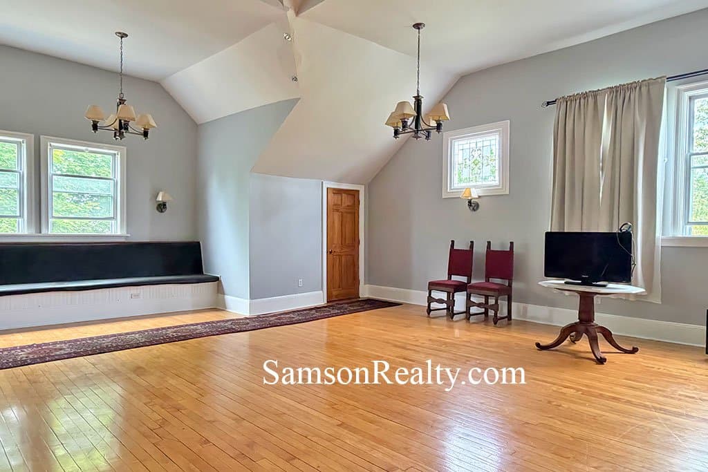 Cranston Condo: 14 Bartlett Ave