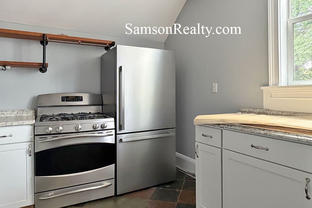 Cranston Condo: 14 Bartlett Ave