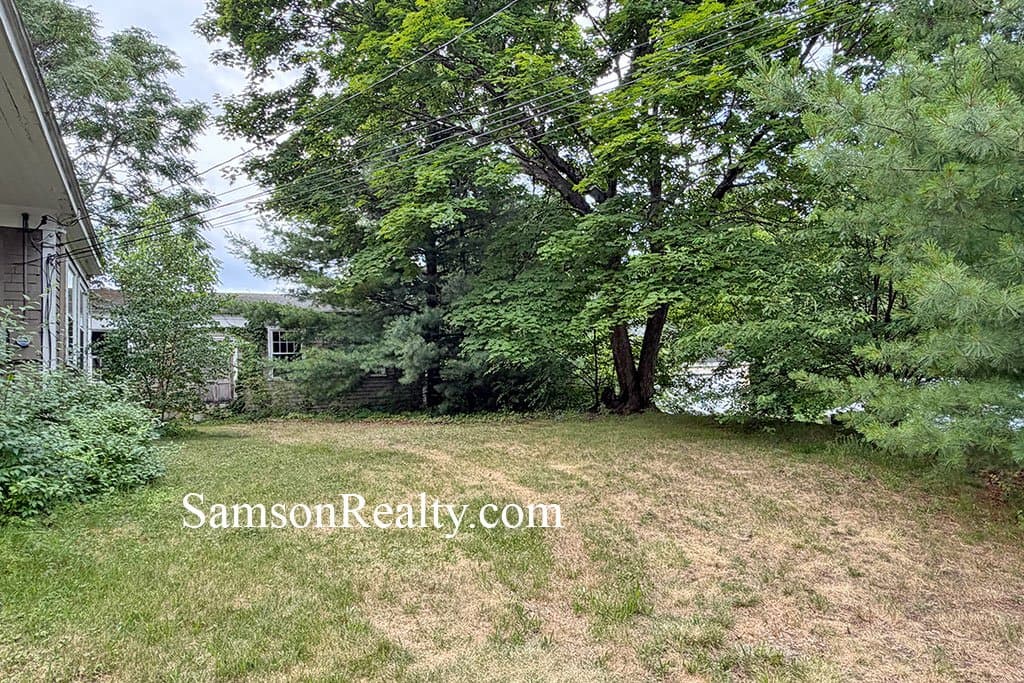 Cranston Condo: 14 Bartlett Ave
