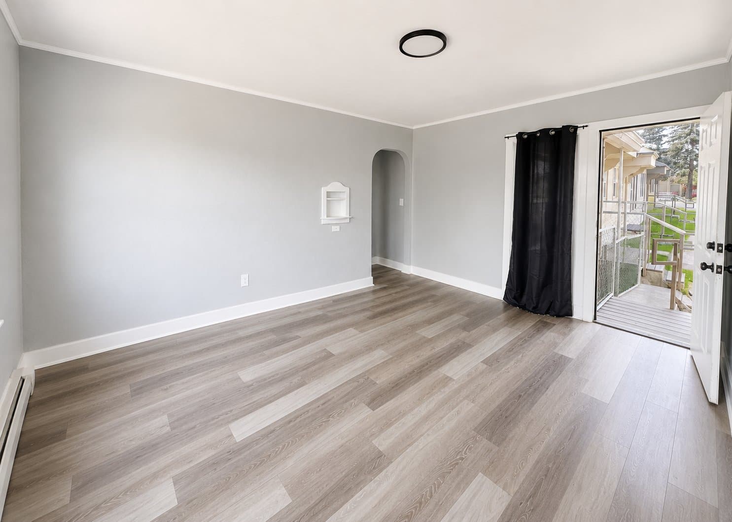 Klamath Falls Apartment: 133 N Monroe St