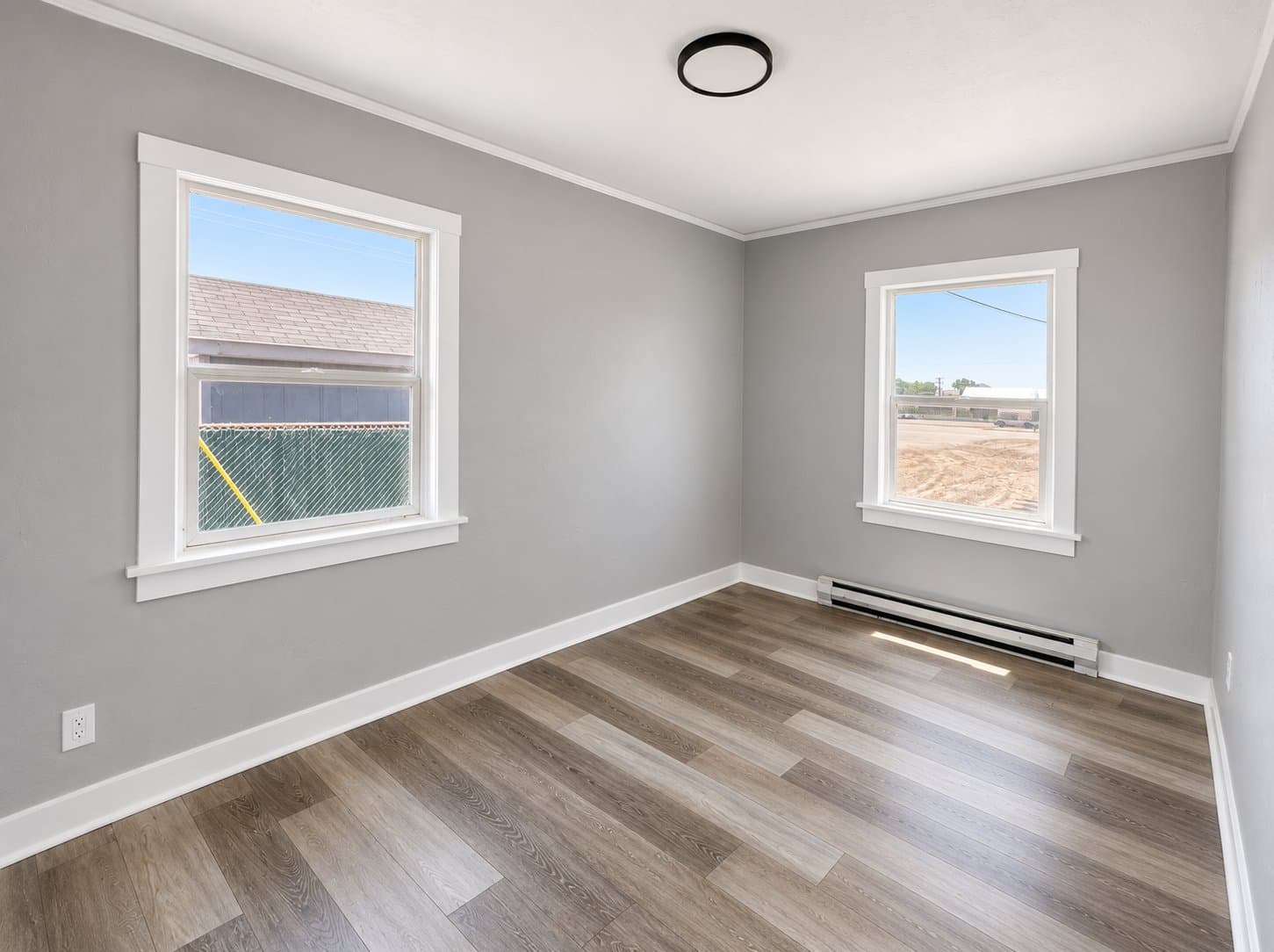Klamath Falls Apartment: 133 N Monroe St