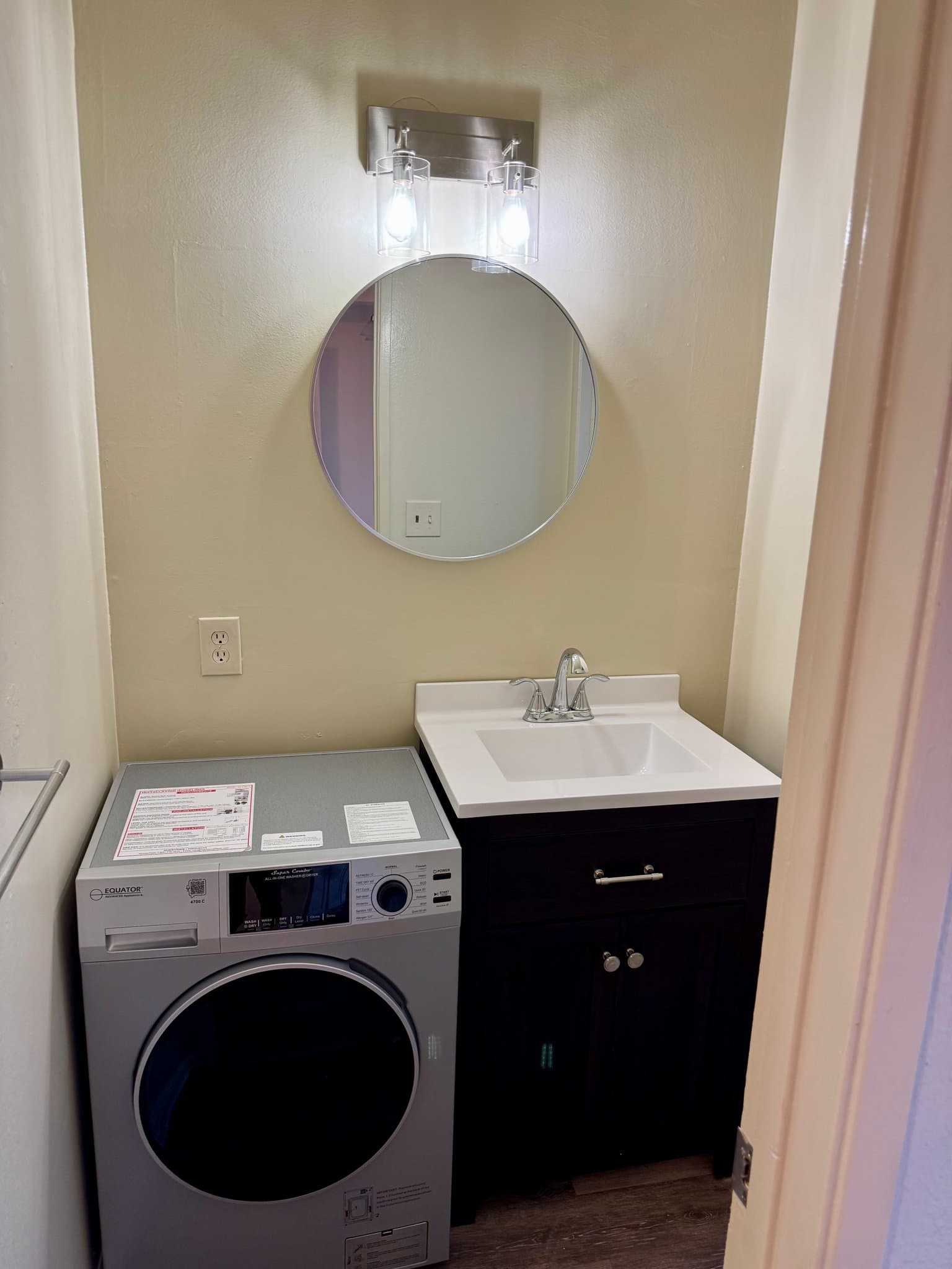 Costa Mesa Apartment: 2977 Mendoza Drive