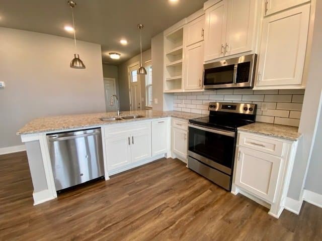 Fayetteville Townhome: 1705 W Deane St