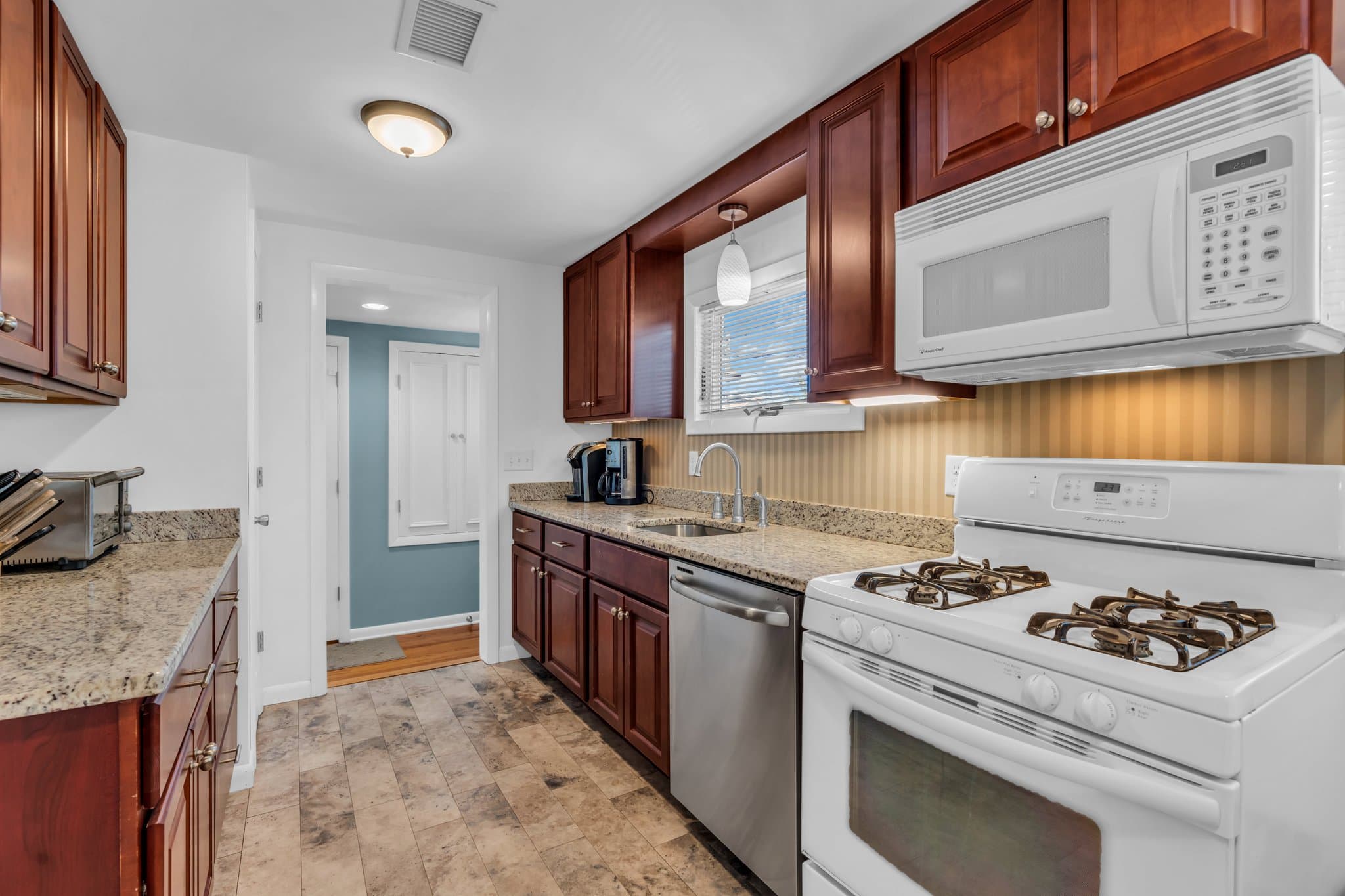 Point Pleasent Beach House: 127 Trenton Ave