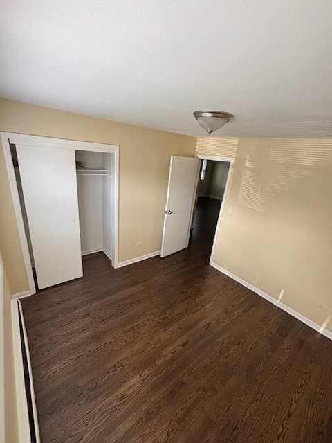 Melrose Park Apartment: 1971 N 19th Ave