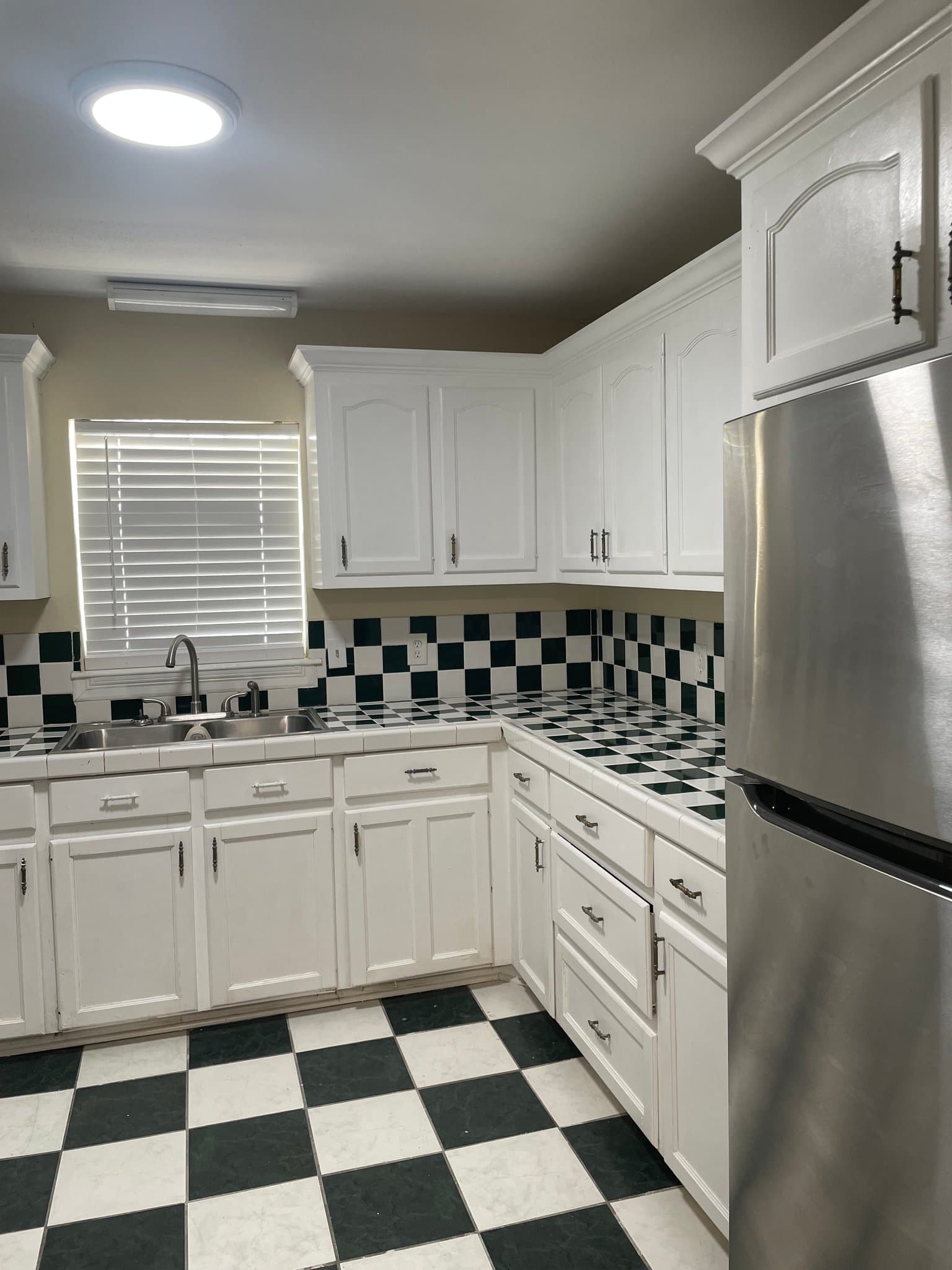 Baton Rouge Single Room: 123 Elmer Avenue