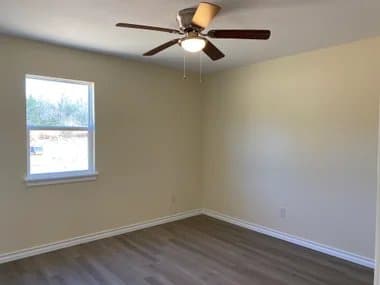 Texarkana House: 305 Private Road 13093