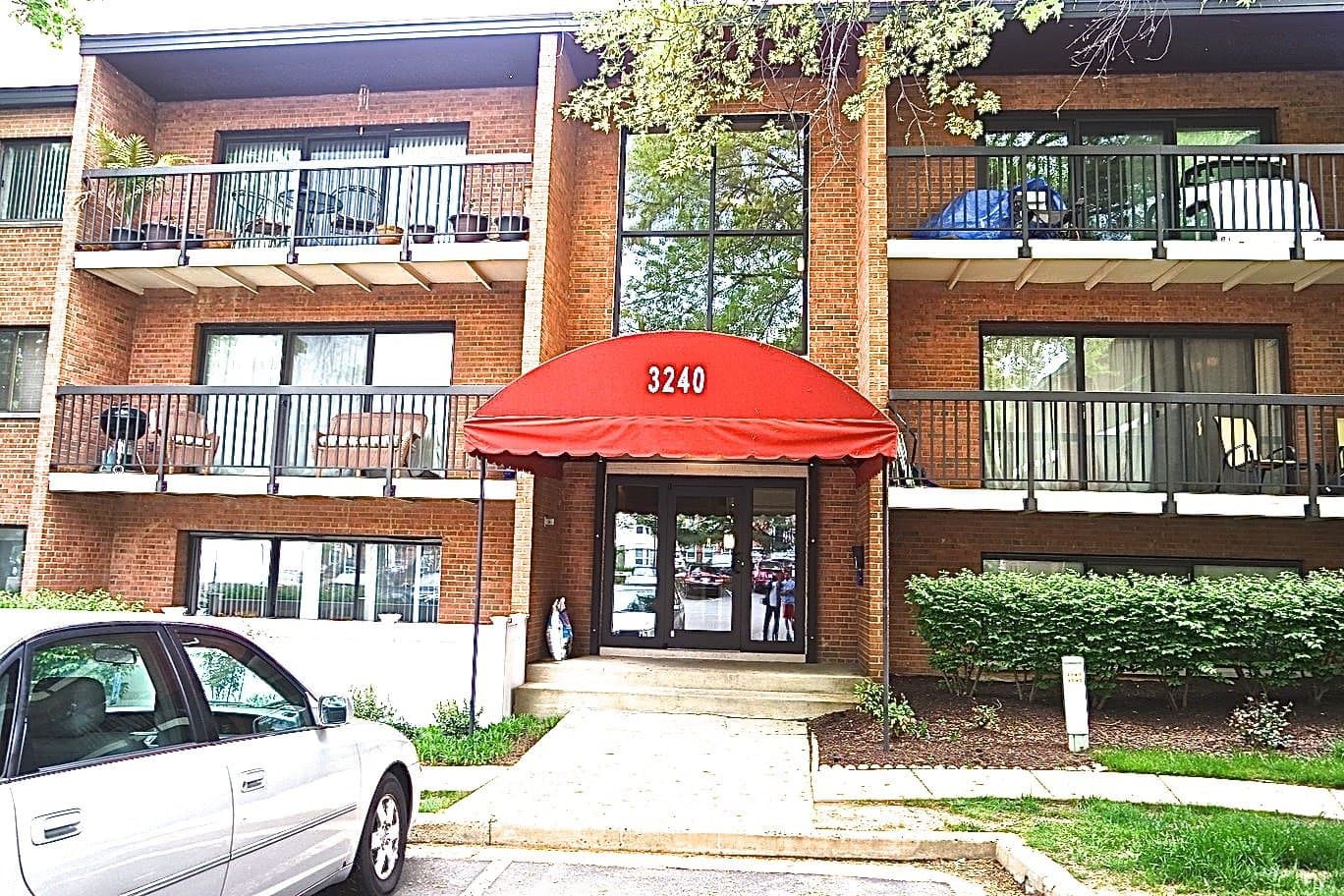 Alexandria Condo: 3240 28th St