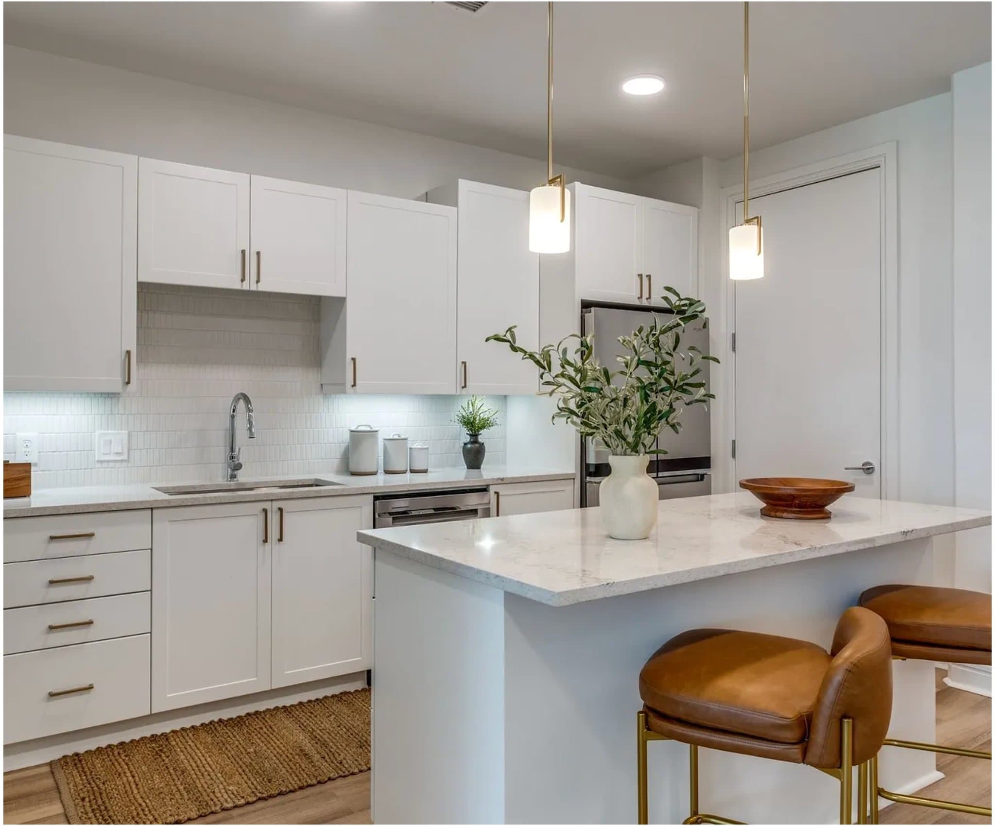 Dallas Apartment: 1400 Hi Line Dr