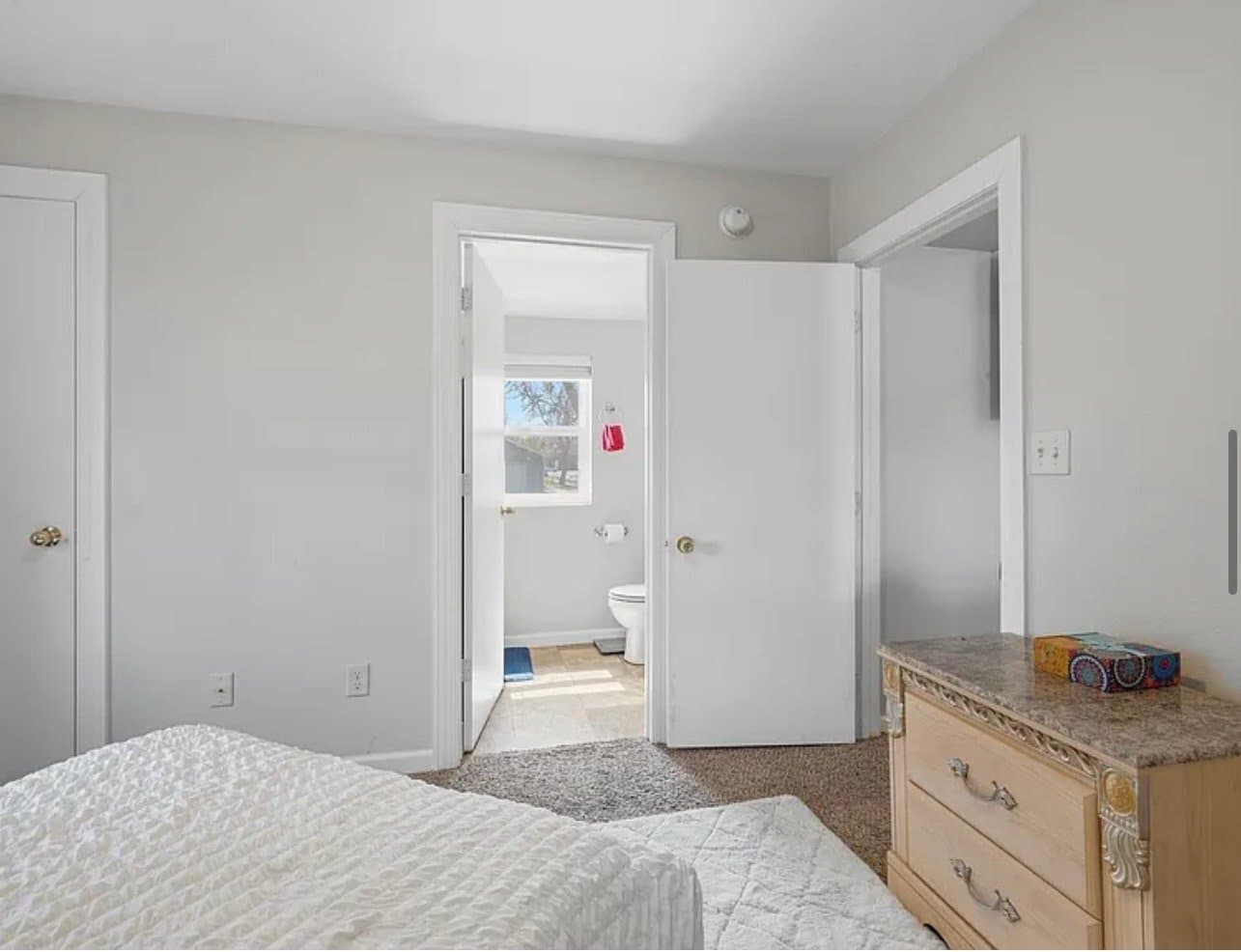 Minot House: 1525 Fifth Ave NW