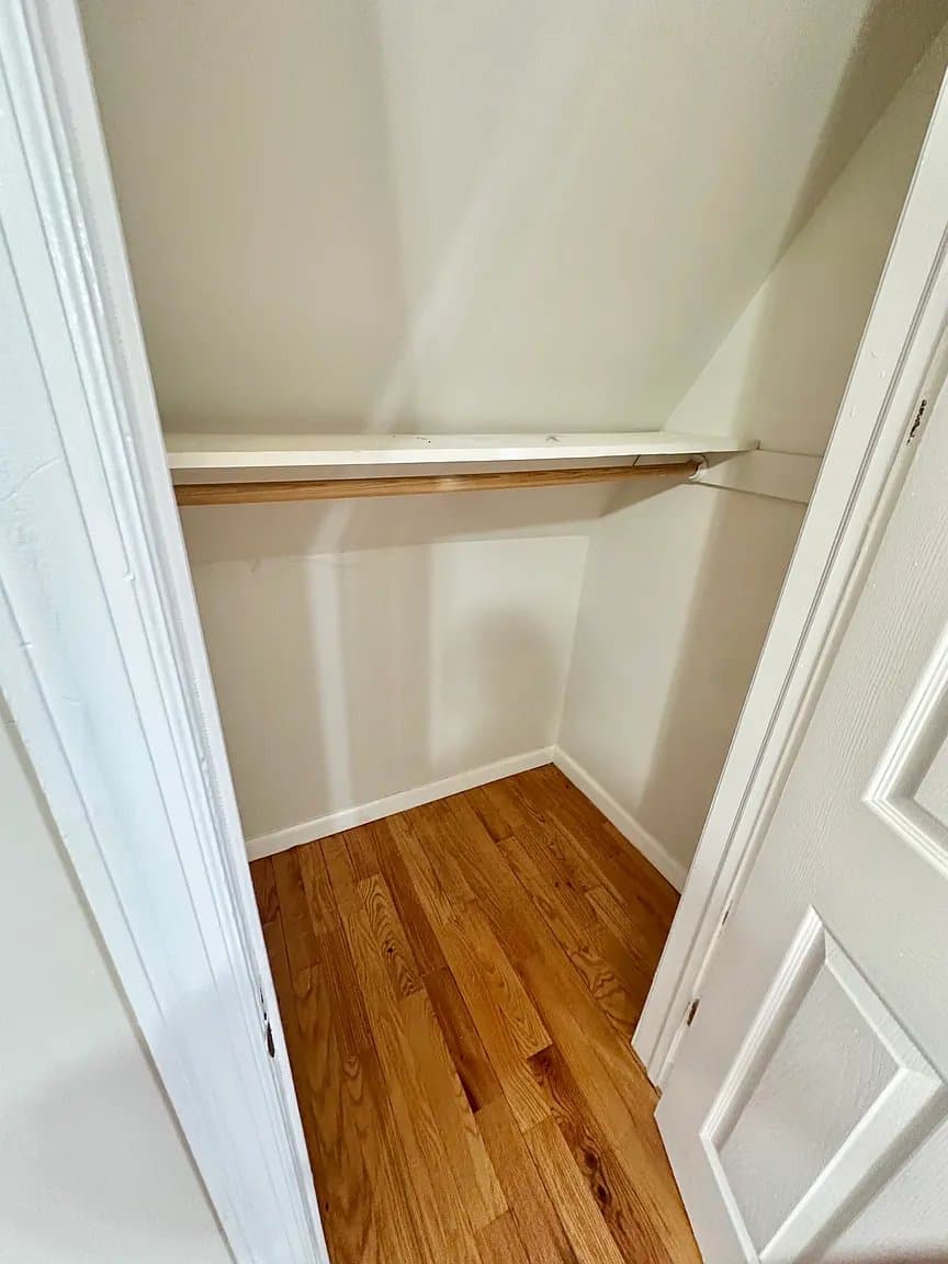 Newark Apartment: 86 Stuyvesant Ave