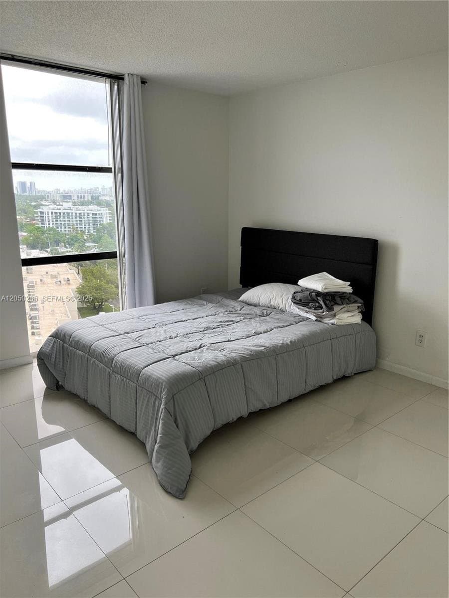 North Miami Condo: 13499 Biscayne Blvd