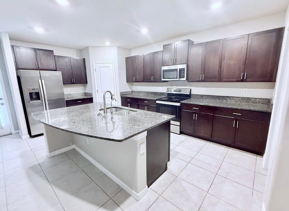 Sun City Center House: 7109 Amelia Cove Court