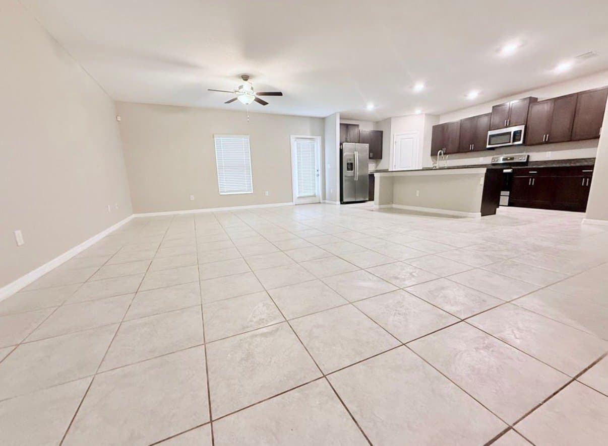 Sun City Center House: 7109 Amelia Cove Court
