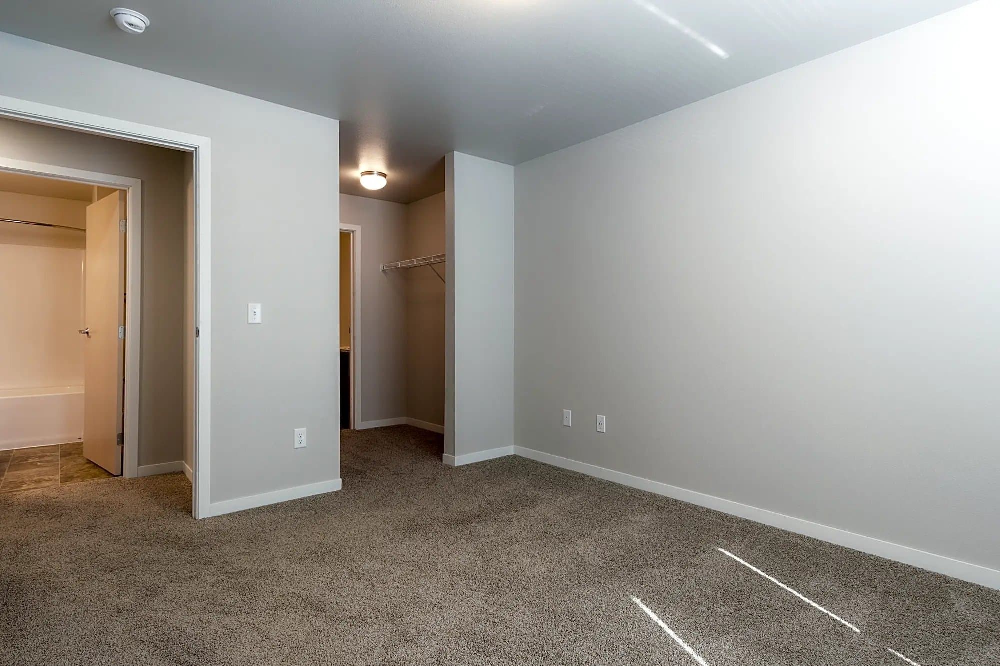 West Fargo Apartment: 5440 38th ave s