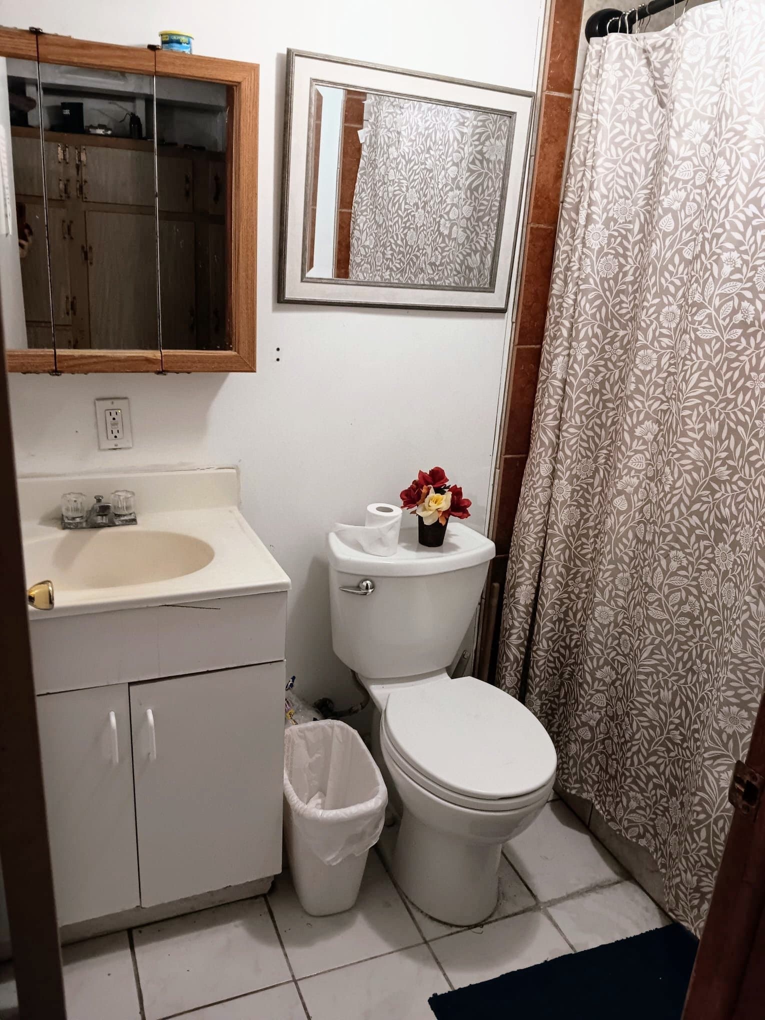 Bountiful Single Room: 360 W Center St