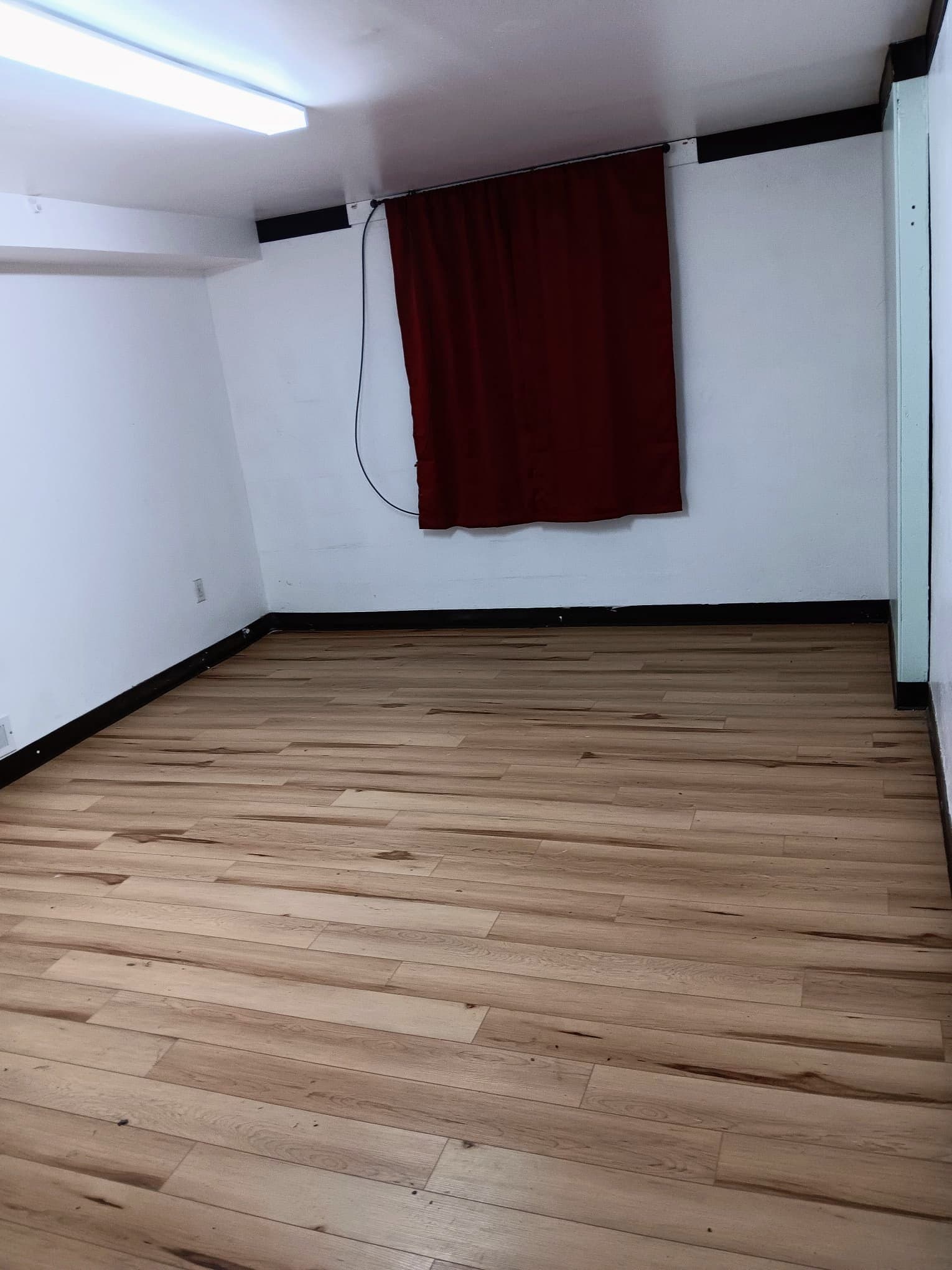 Bountiful Single Room: 360 W Center St