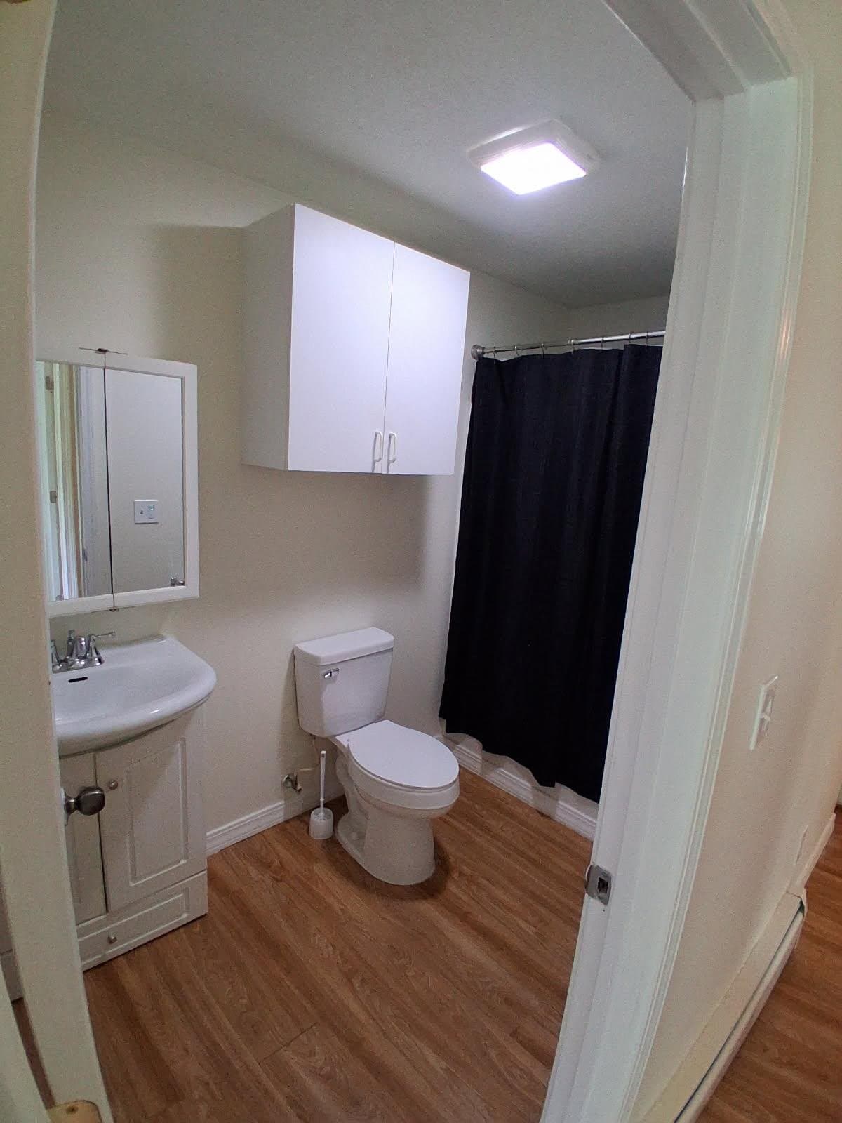 Unity Apartment: 391 school st