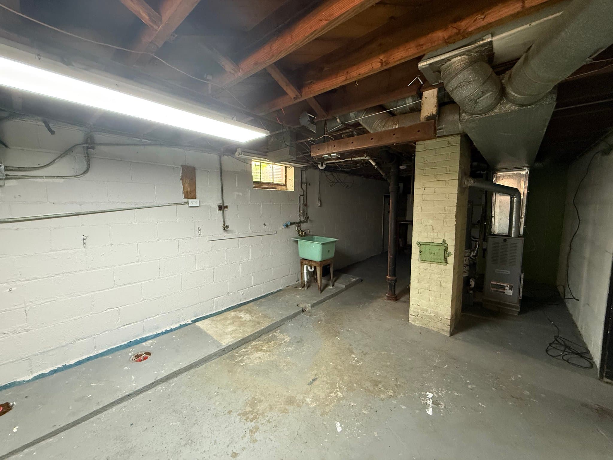 Maple Heights House: 5713 South Blvd