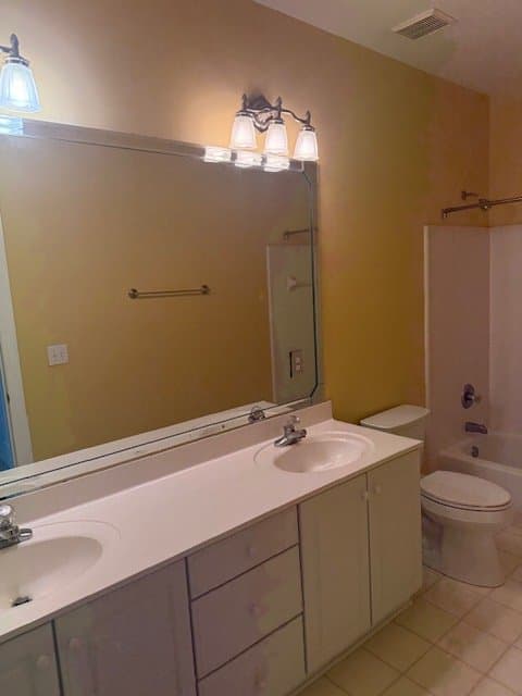 charlotte House: 6739 Red Maple Dr