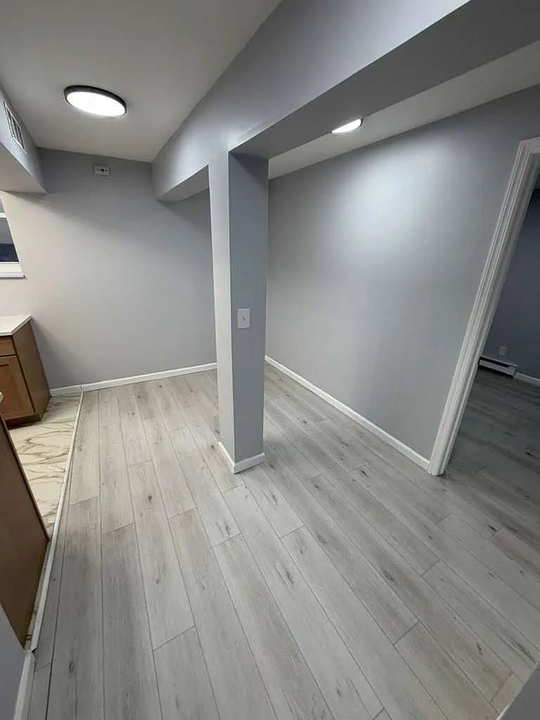 Newark Apartment: 32 Dayton St