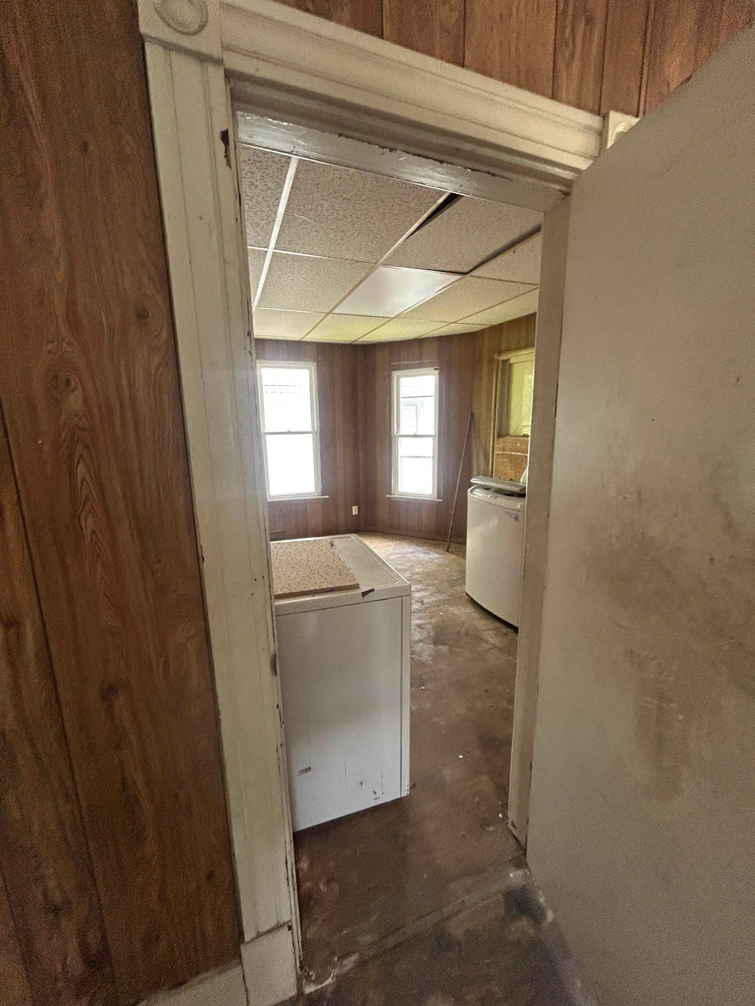 Alton House: 4 W Delmar Ave