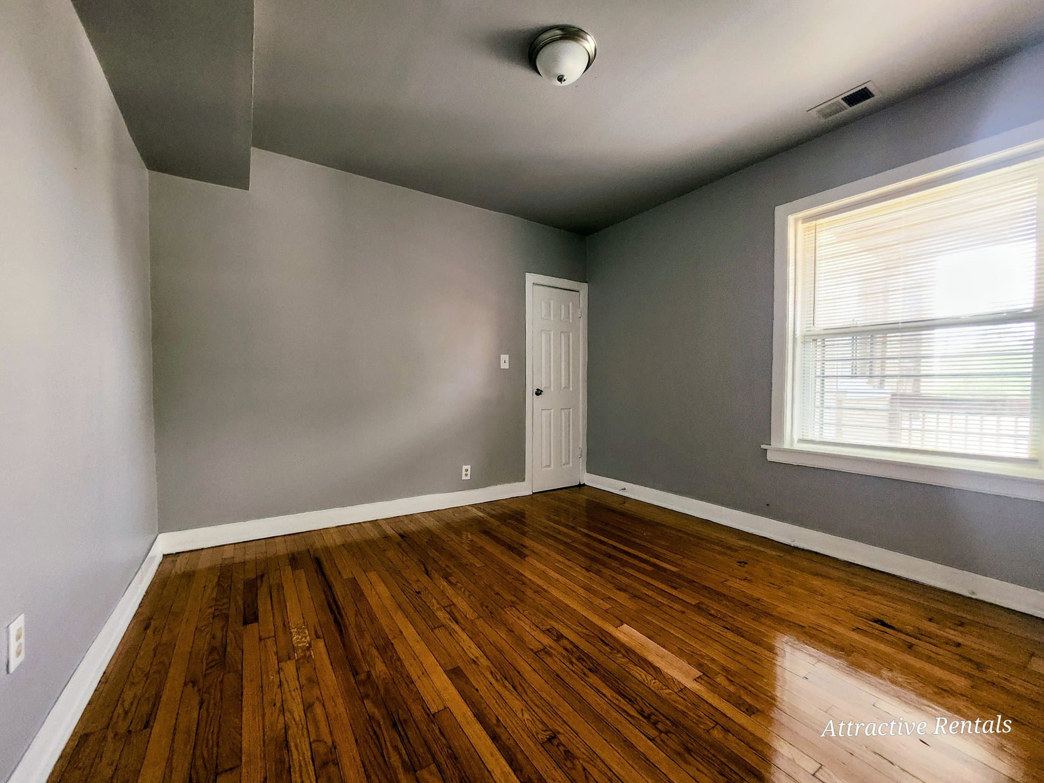 Chicago Apartment: 1617 W 78th