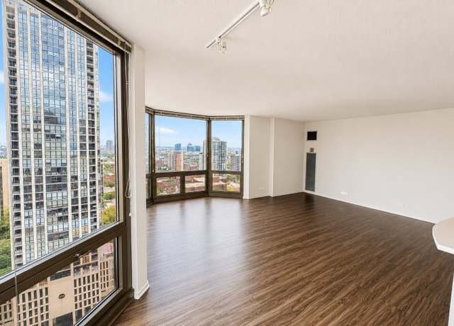 Chicago Condo: 55 W Elm Street
