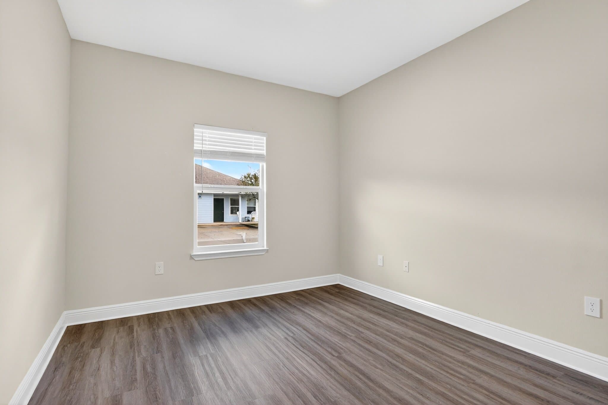 Gulf Apartment: 11350 New Orleans Avenue