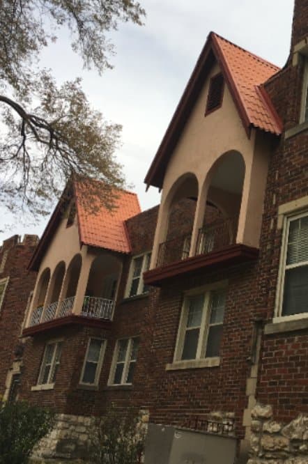 Kansas City Apartment: 4333 Roanoke Parkway