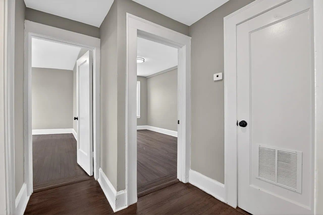 Newark Apartment: 1003 S Orange Ave