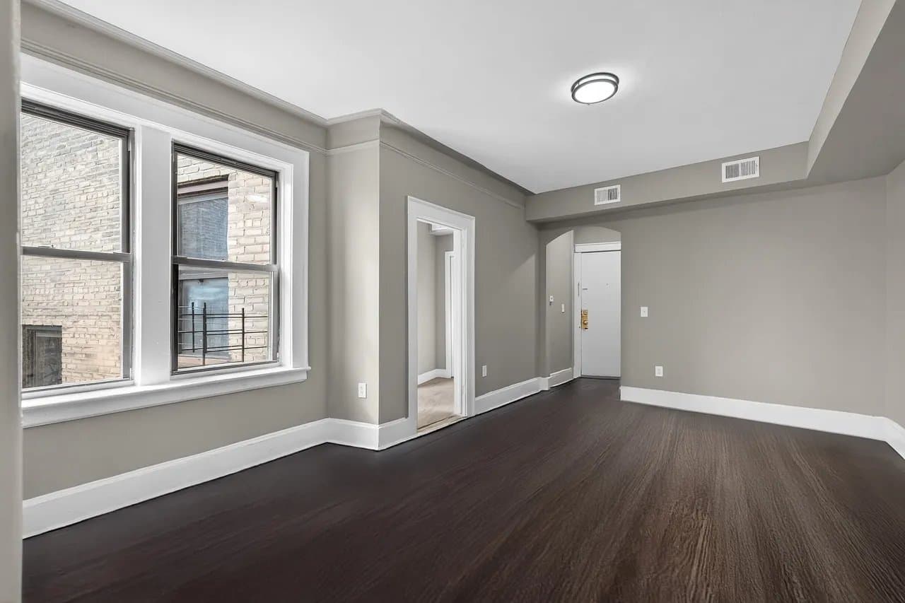 Newark Apartment: 1003 S Orange Ave