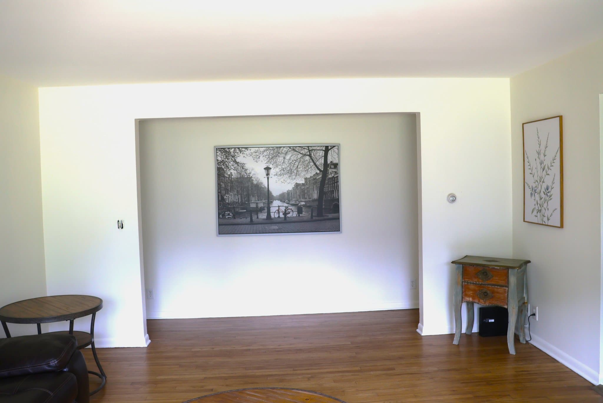 CANTON Single Room: 50990 MOTT ROAD