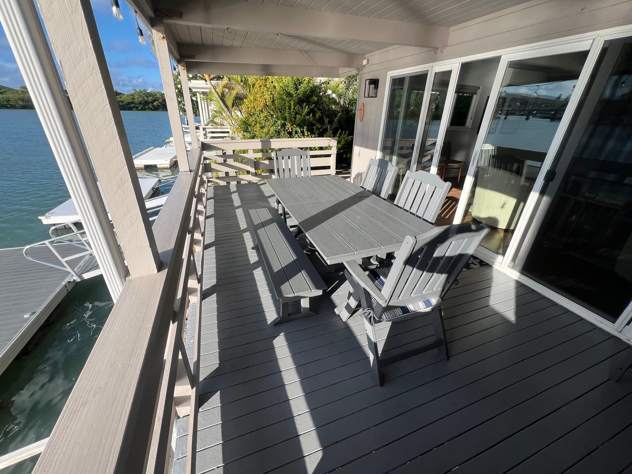 Honolulu House: 437 Opihikao Pl