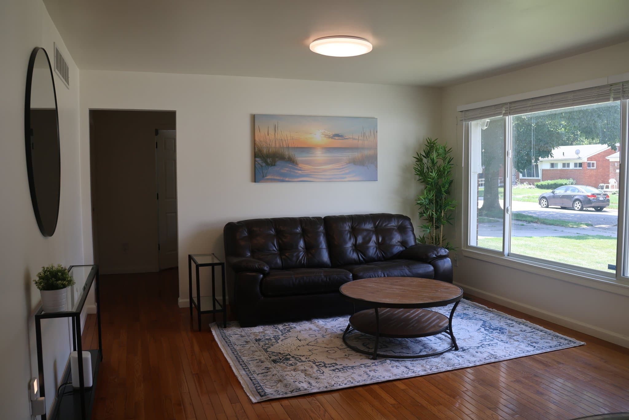 OAK PARK Single Room: 21930 WHITMORE