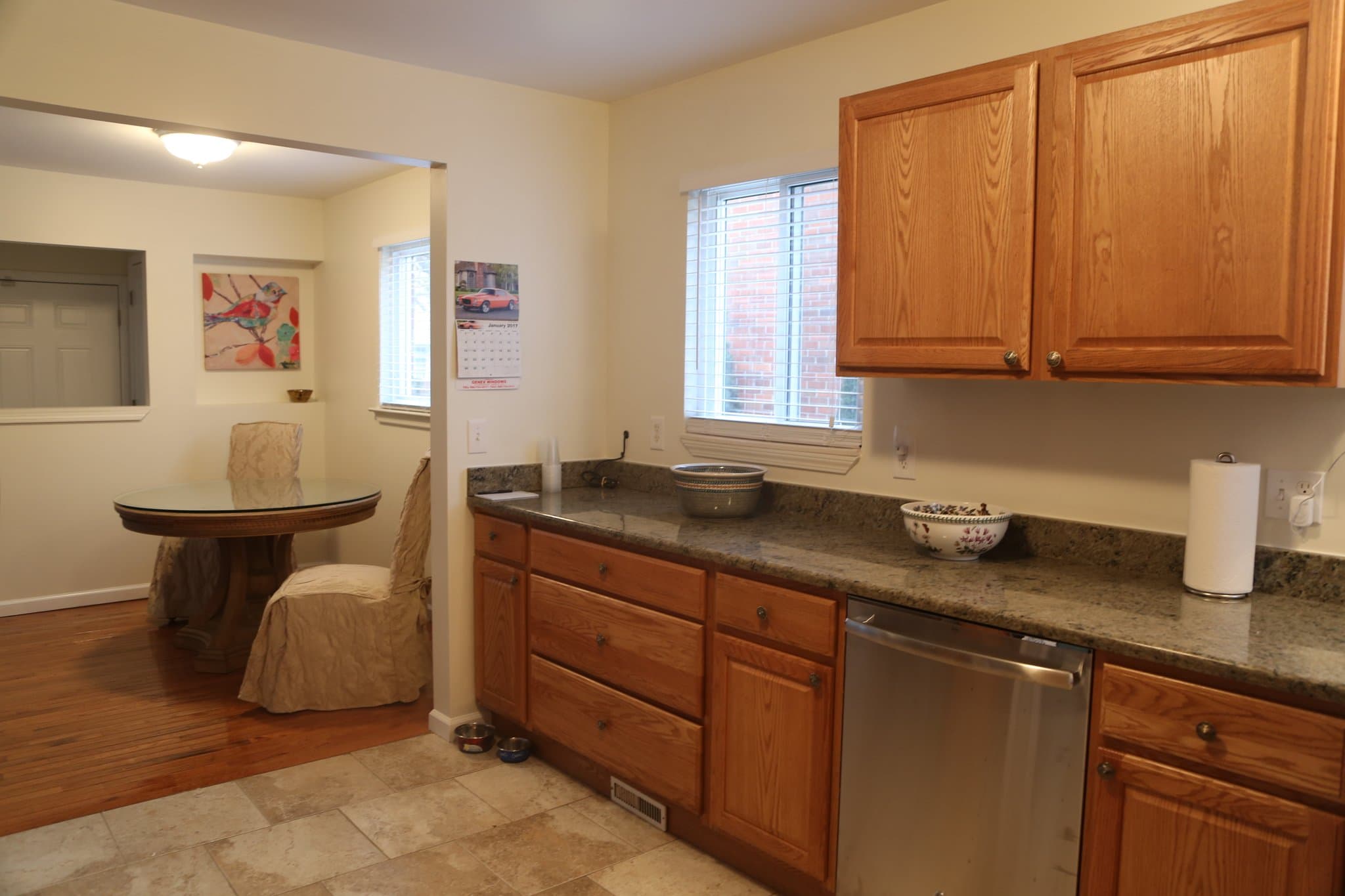 OAK PARK Single Room: 21930 WHITMORE