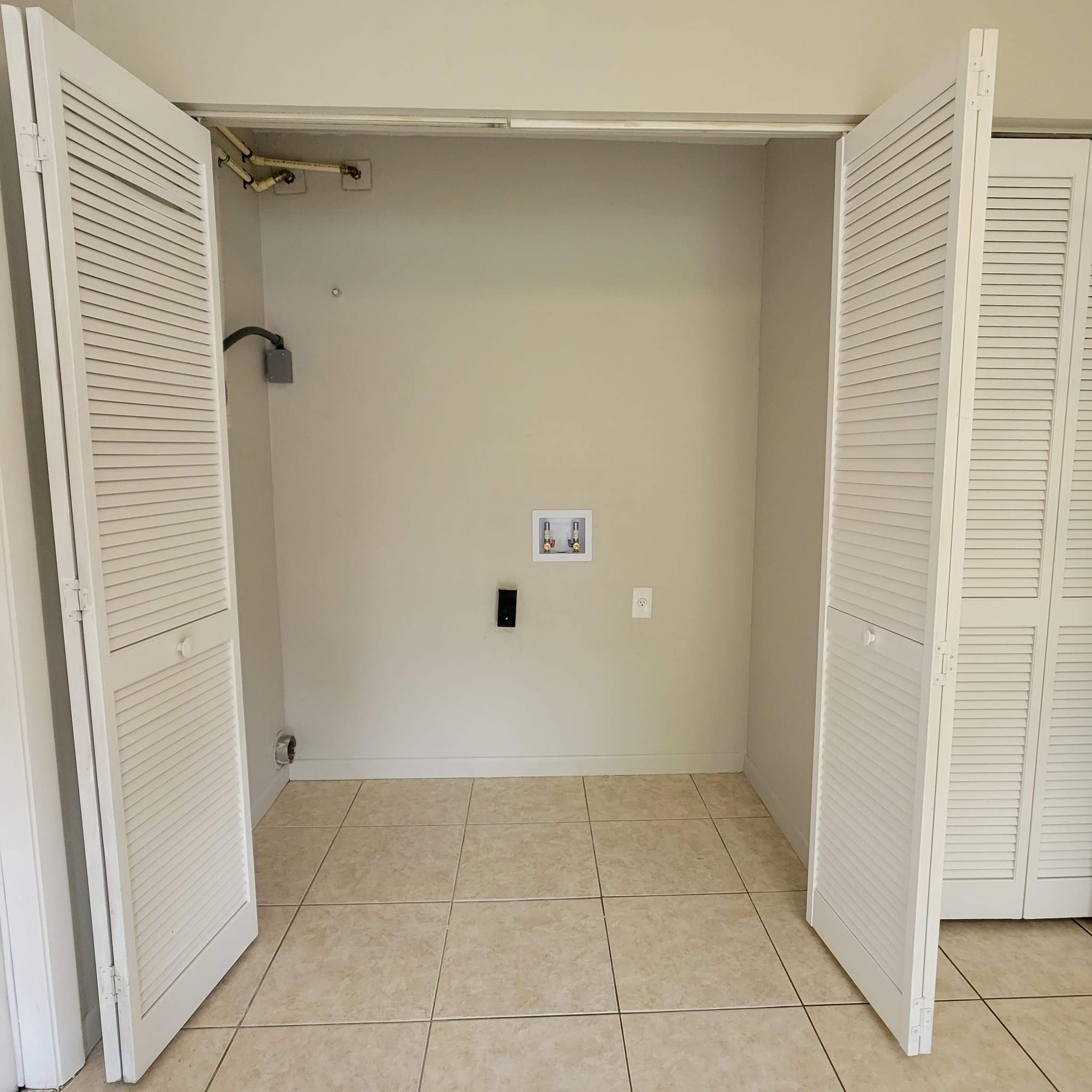Tampa House: 8411 N Greenwood Avenue