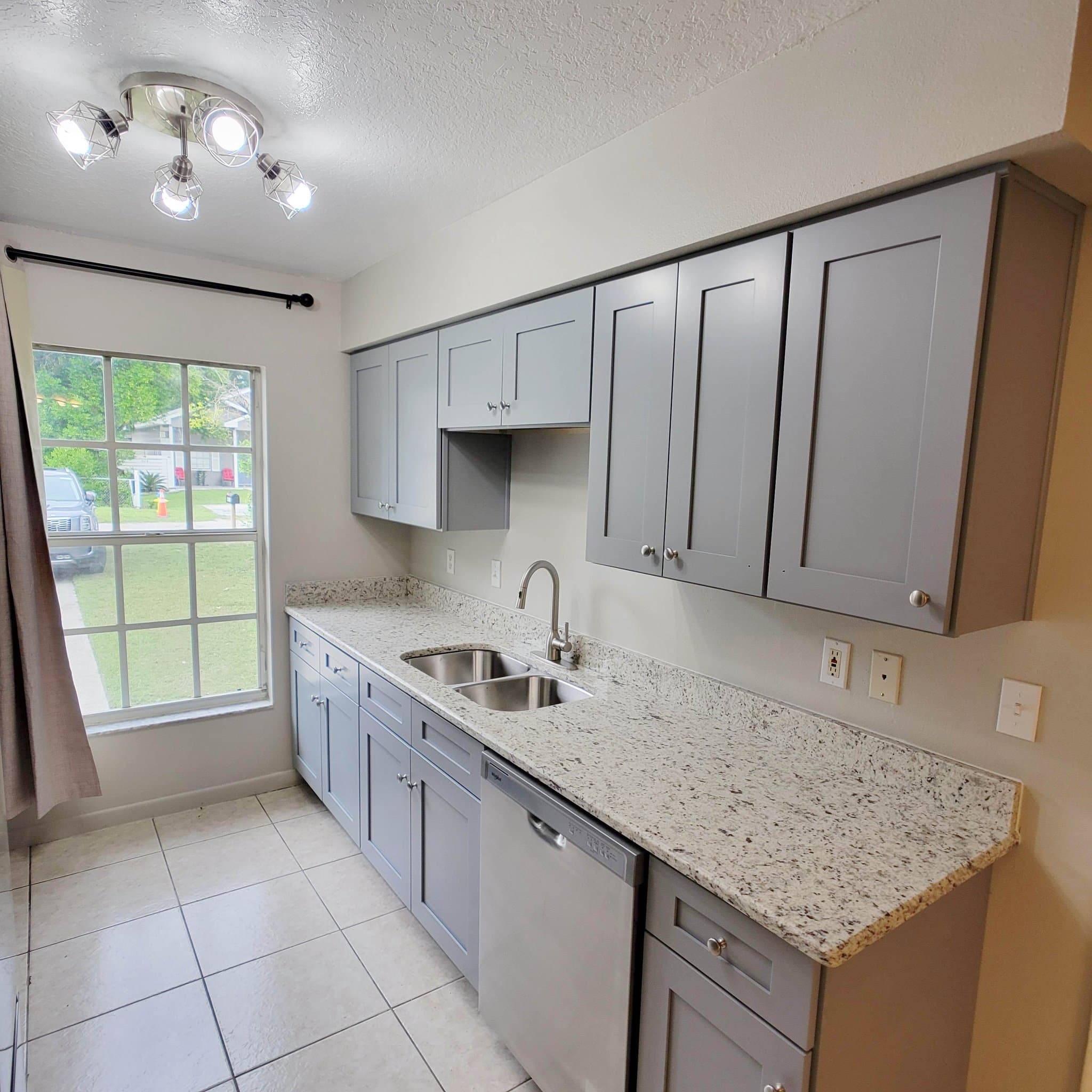 Tampa House: 8411 N Greenwood Avenue