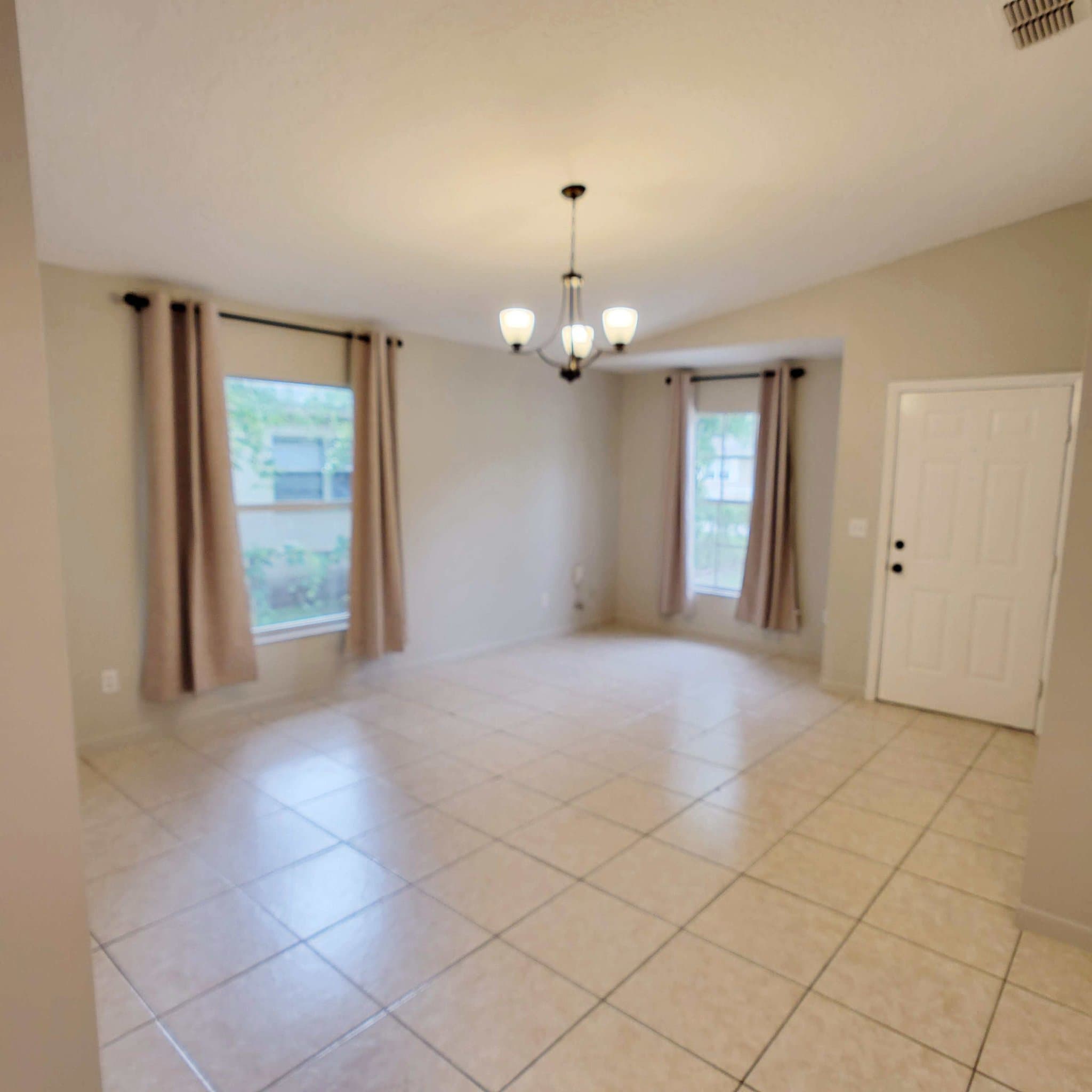 Tampa House: 8411 N Greenwood Avenue