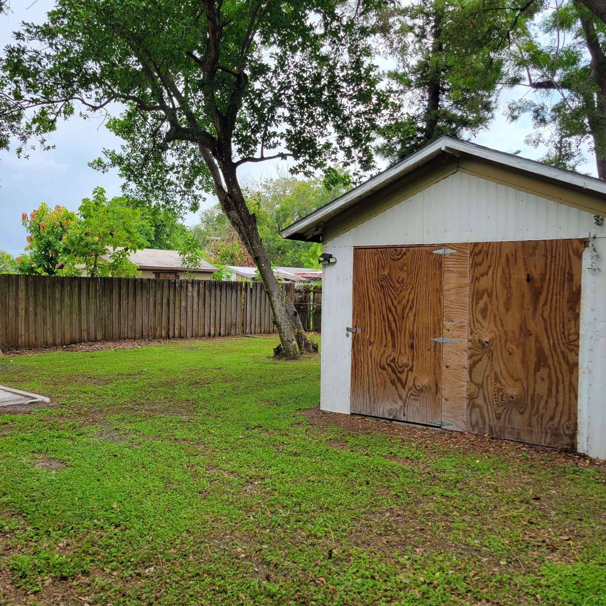 Tampa House: 8411 N Greenwood Avenue