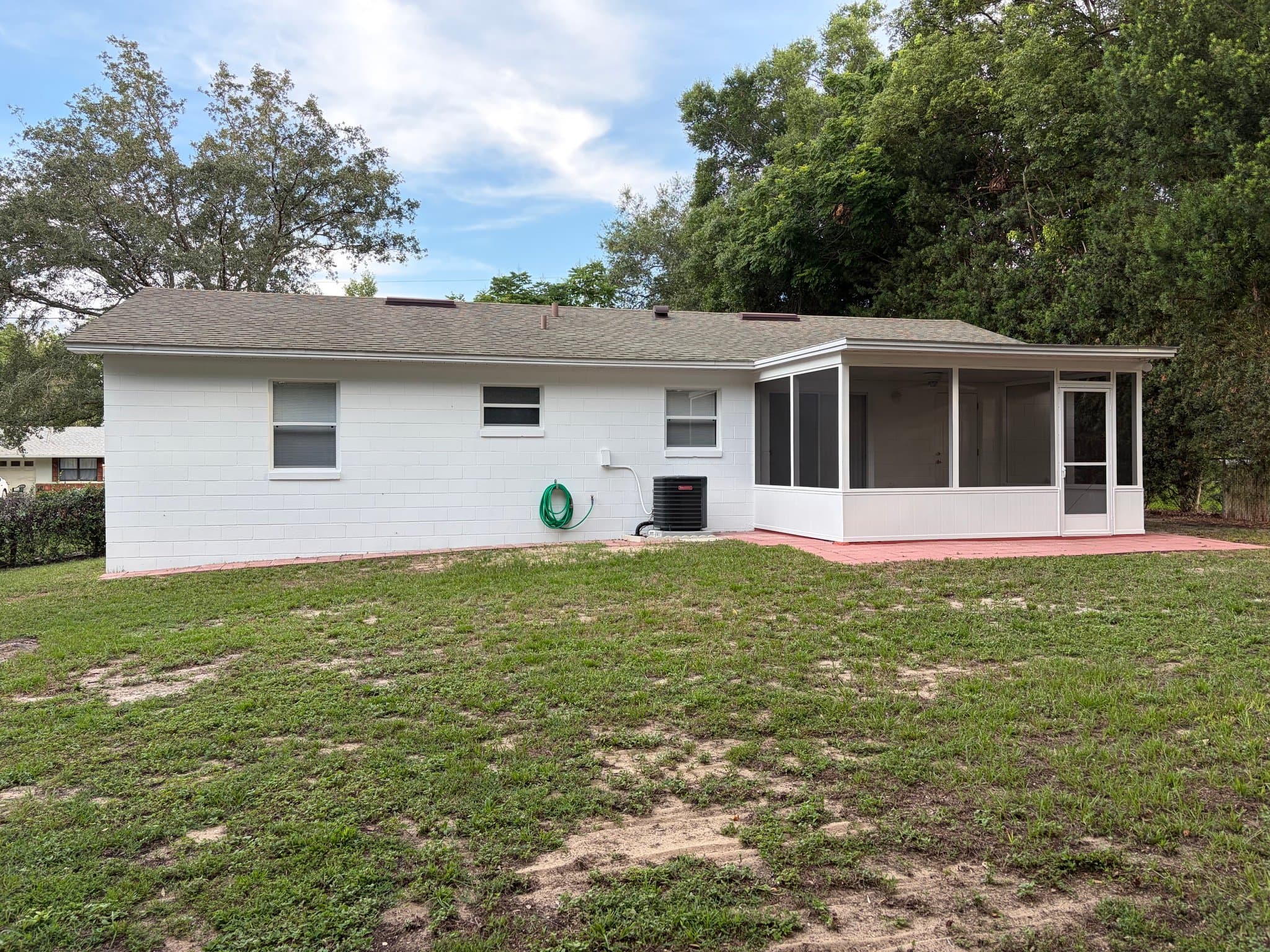 Minneola House: 102 E Chester St