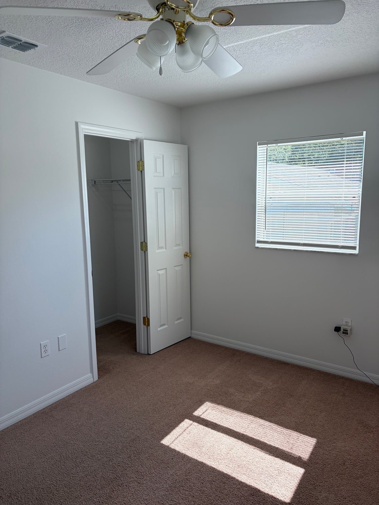 Minneola House: 102 E Chester St