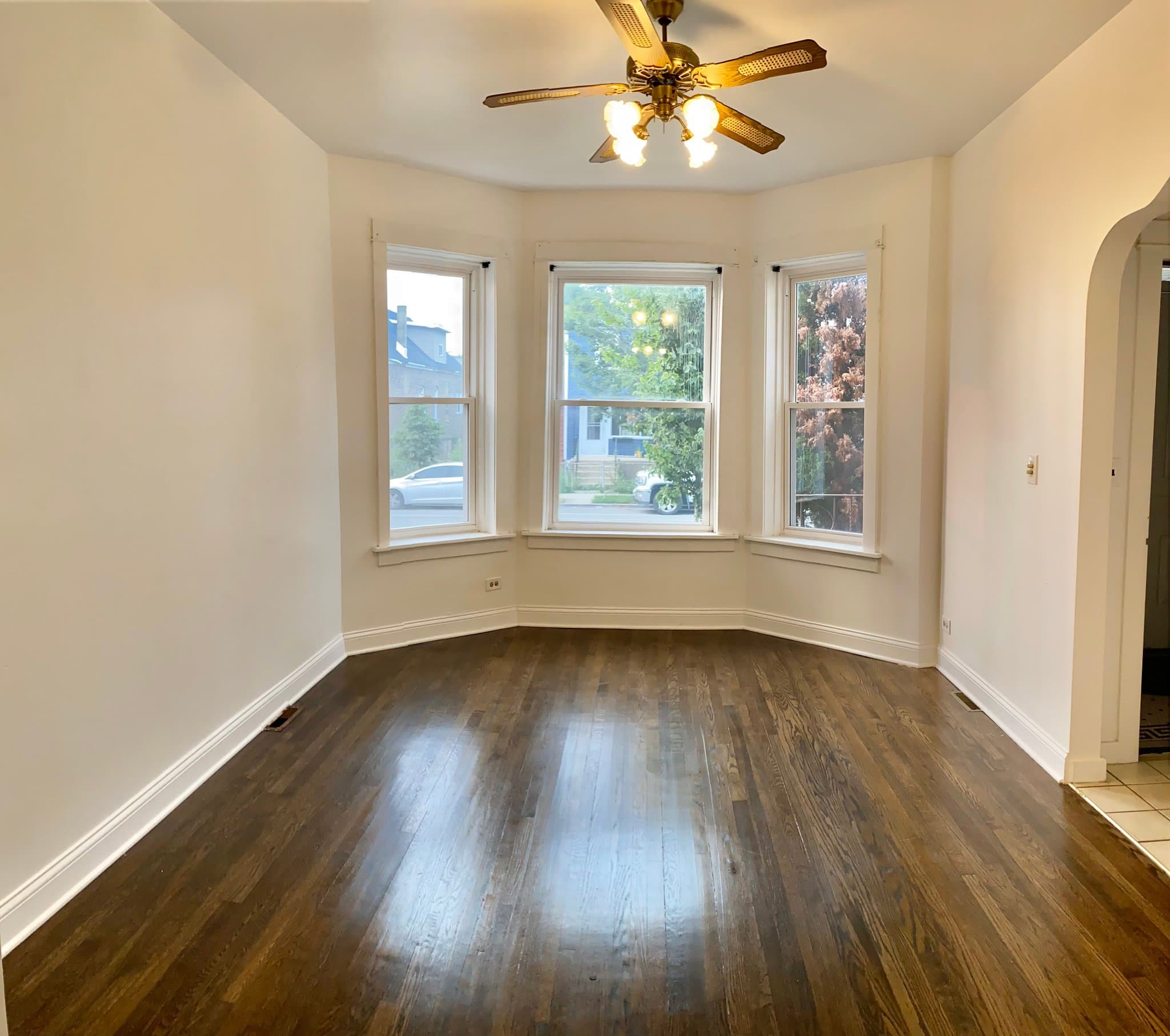Chicago House: 2513 W Pershing Rd