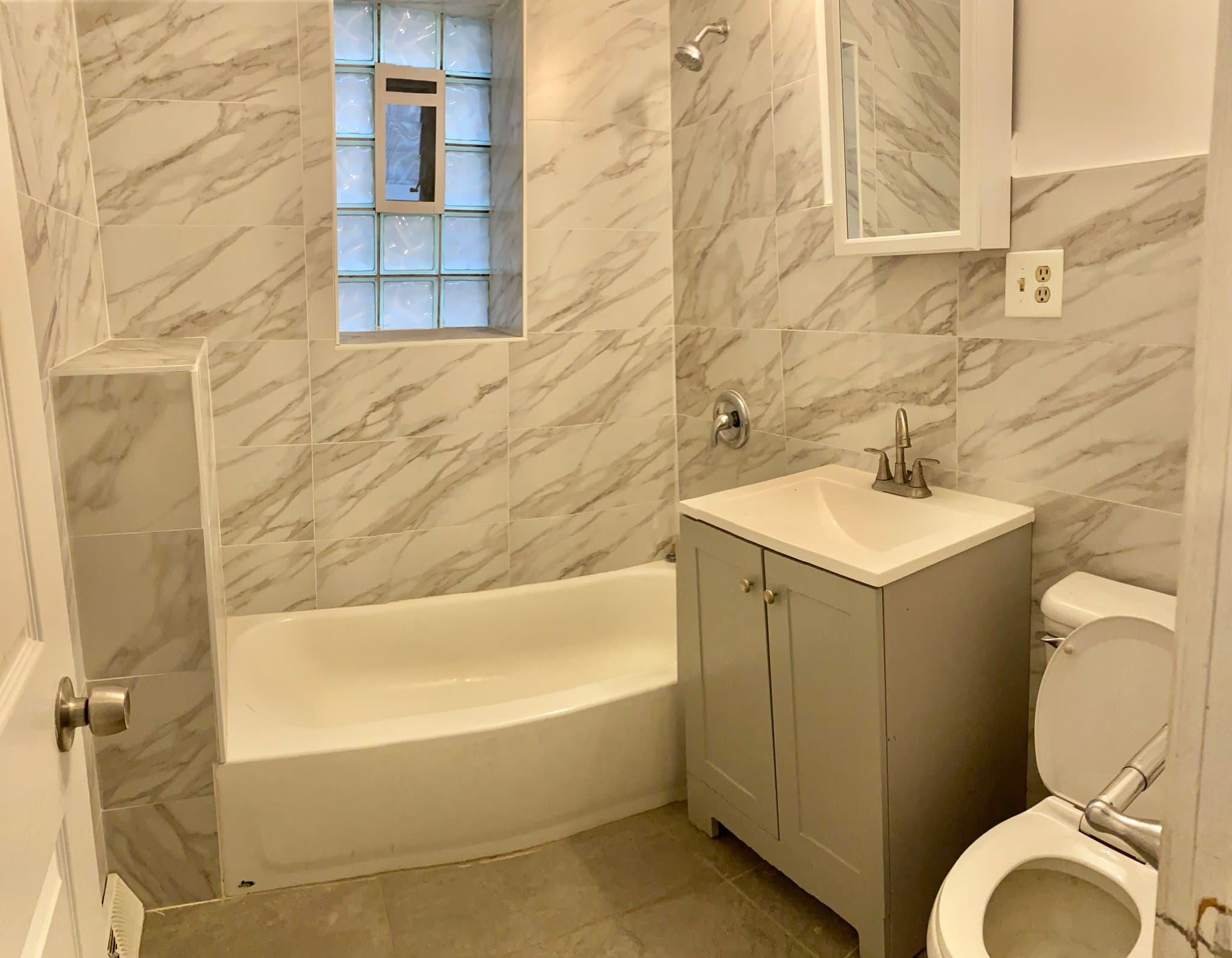 Chicago House: 2513 W Pershing Rd