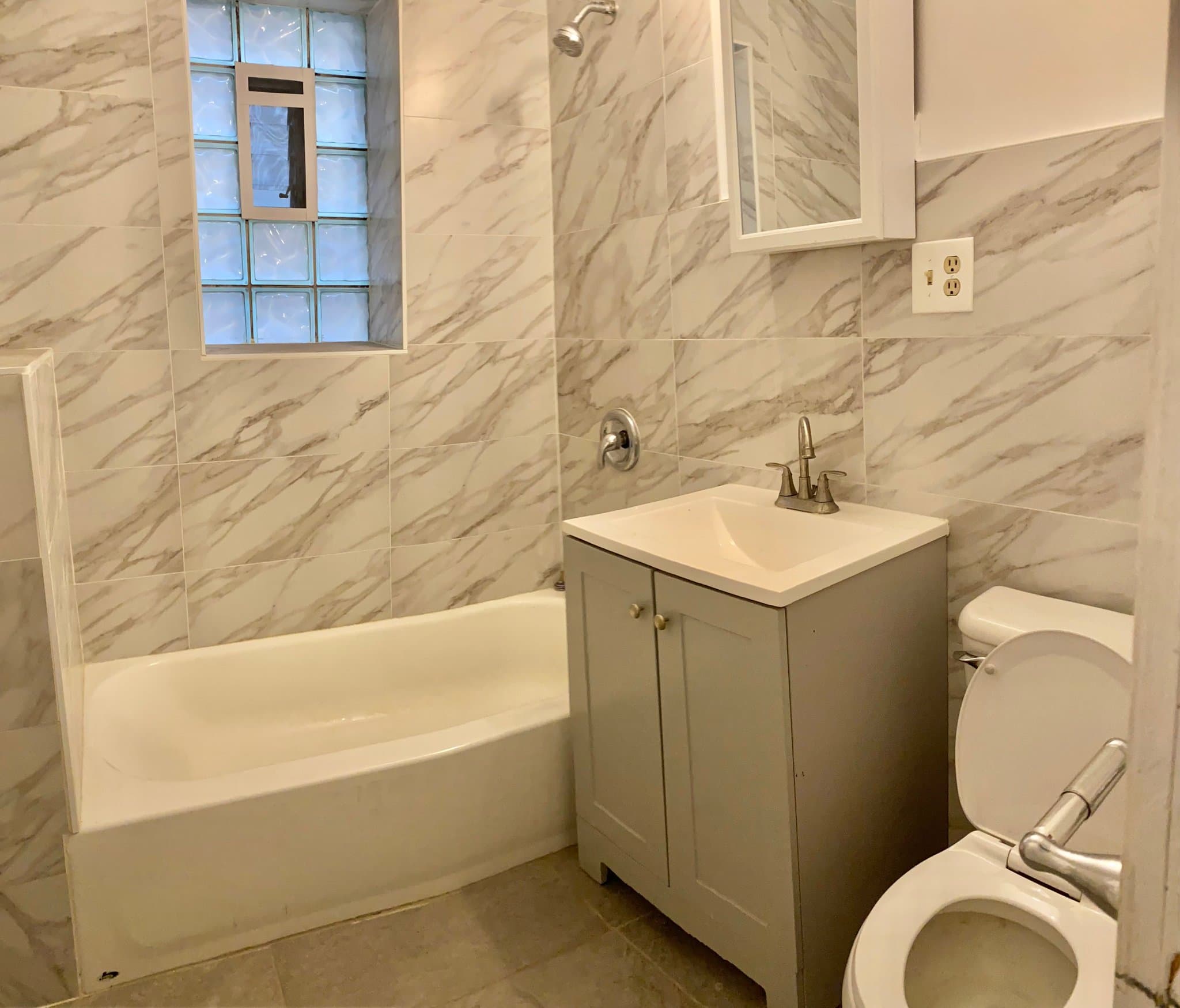Chicago House: 2513 W Pershing Rd