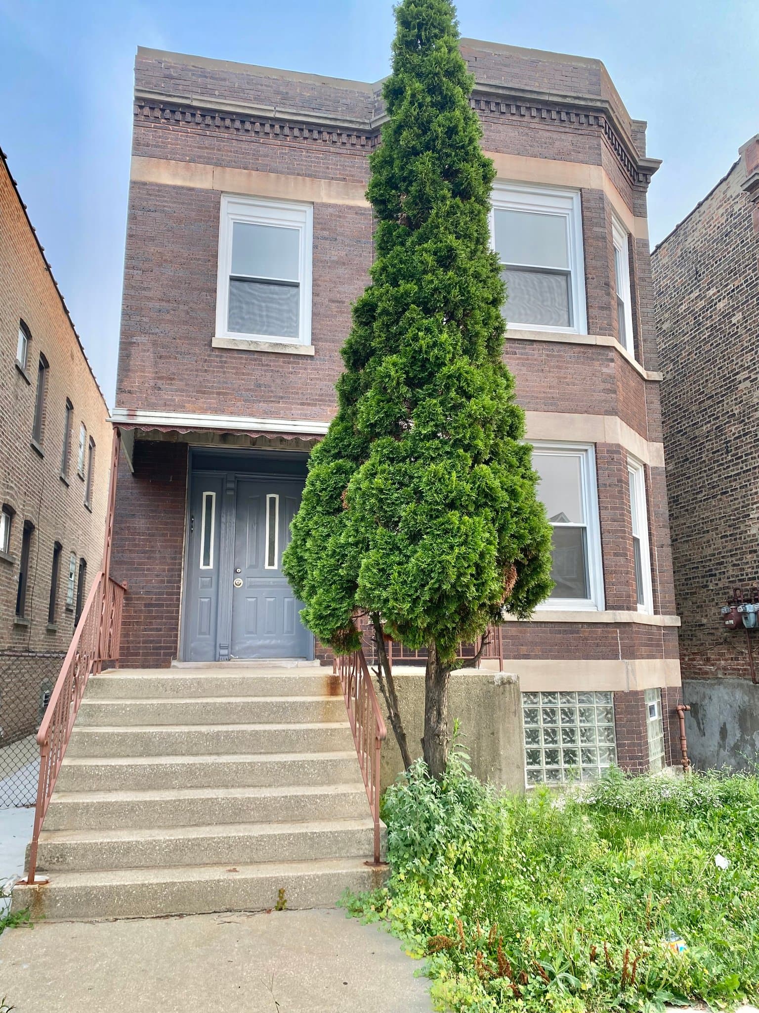 Chicago House: 2513 W Pershing Rd