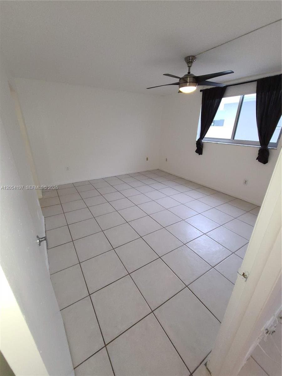 MIAMI BEACH Condo: 1605 Bay Rd