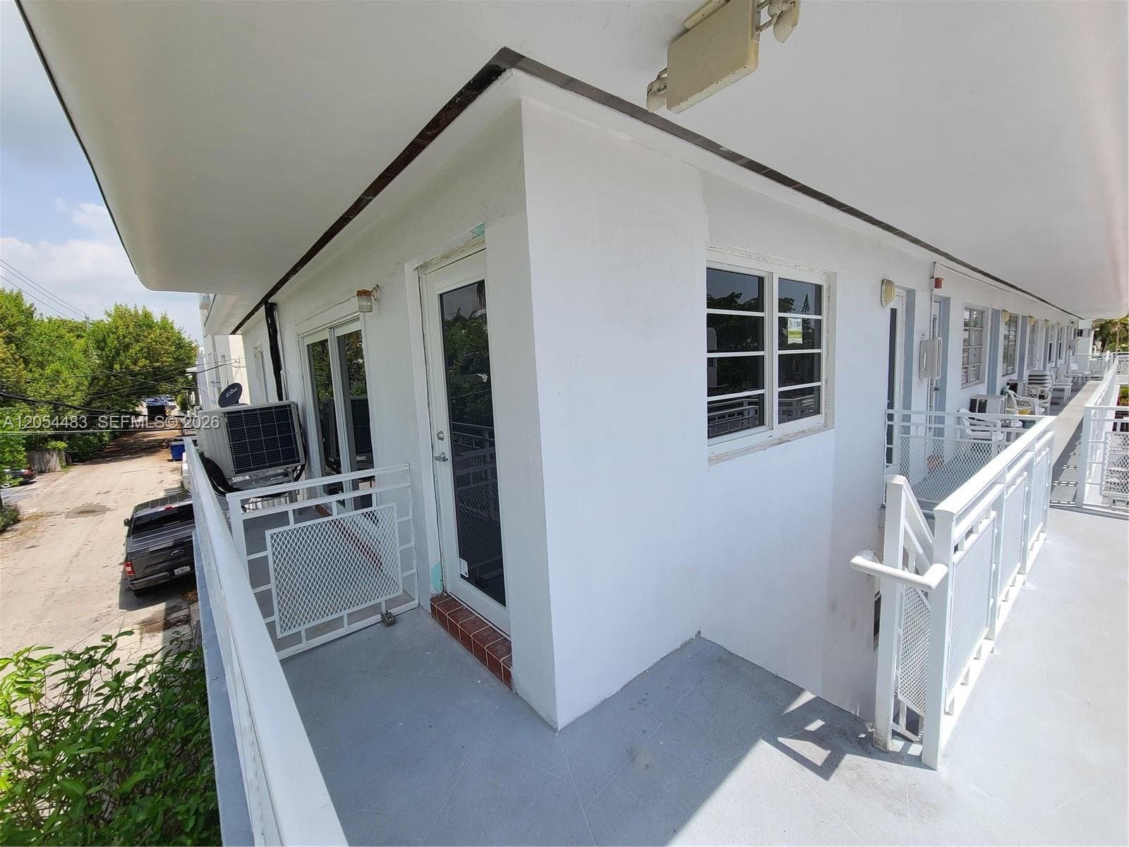 MIAMI BEACH Condo: 901 10th St